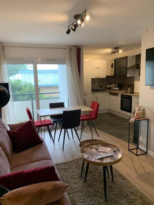 Vannes Plage Et Port - T2 Cosy Avec Terrasse Et Parking Exterior photo